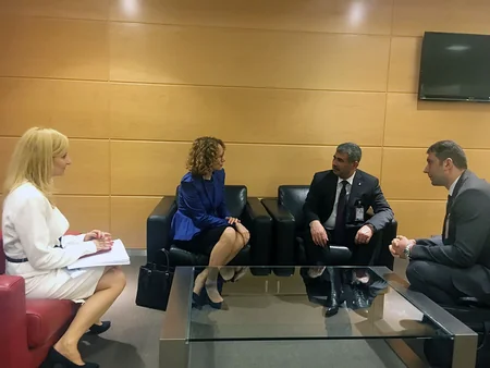 Azərbaycanın müdafiə naziri Qarabağ münaqişəsinin həllini NATO baş katibinin müavini ilə müzakirə edib