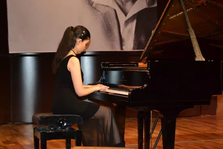 Beynəlxalq Muğam Mərkəzində fortepiano musiqisi axşamı keçirilib