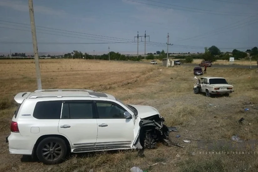 Şəmkirdə zəncirvari yol qəzası olub, xəsarət alanlar var - FOTO - YENİLƏNİB