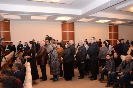 Eldar Əzizov Lökbatanda sakinlərlə görüşüb