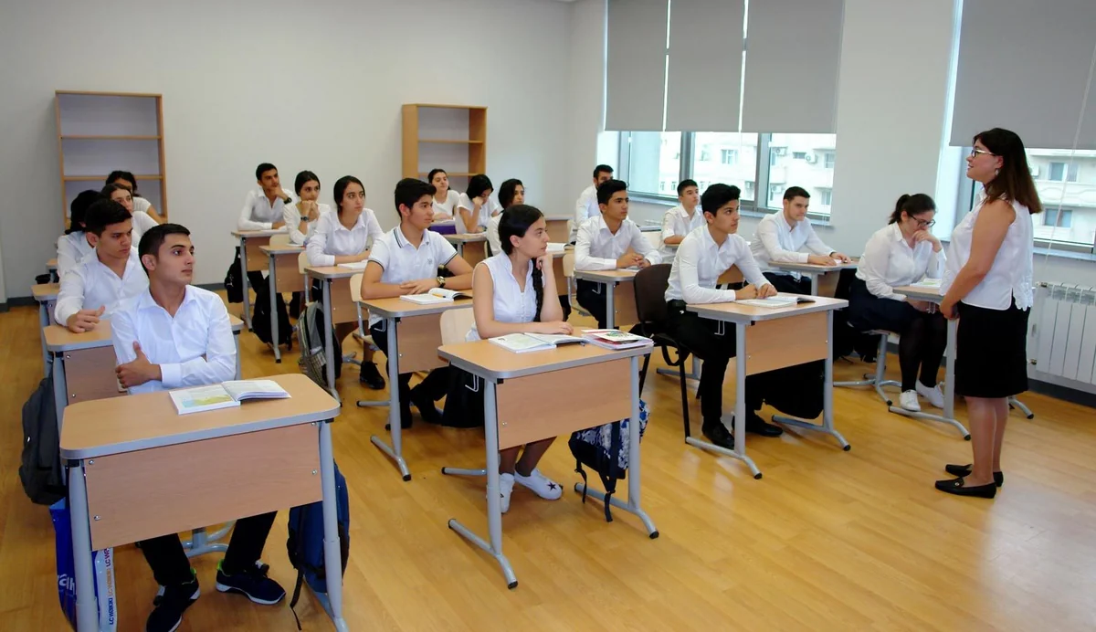 Azerbaijani students to wear school uniforms defined by Ministry of Education