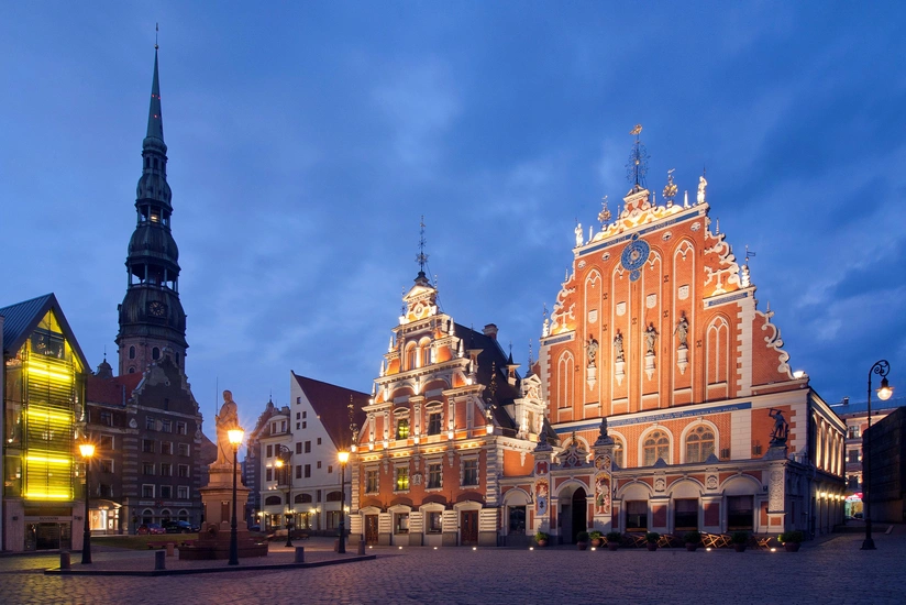 Правительство Латвии ввело на три месяца в стране режим ЧП