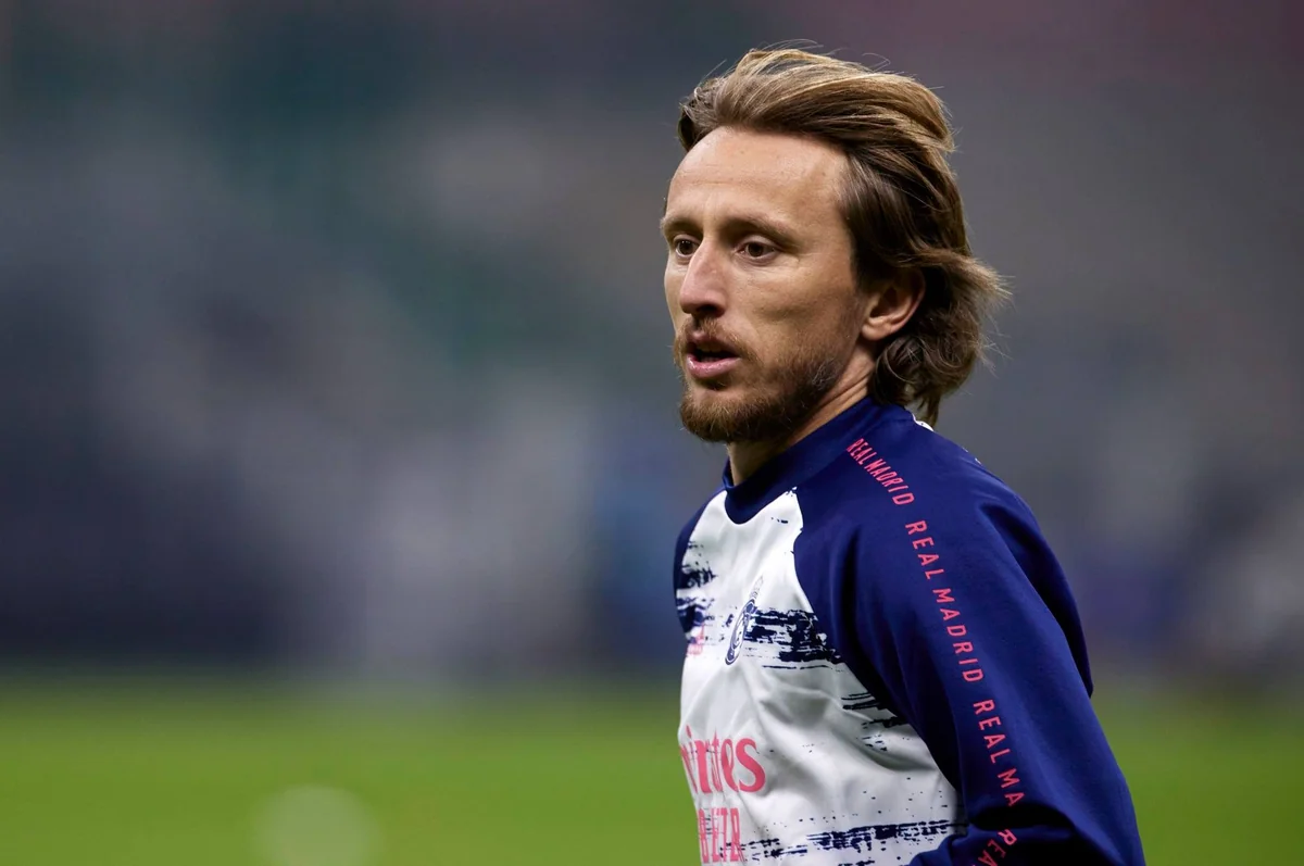 Реал продлил контракт с Модричем