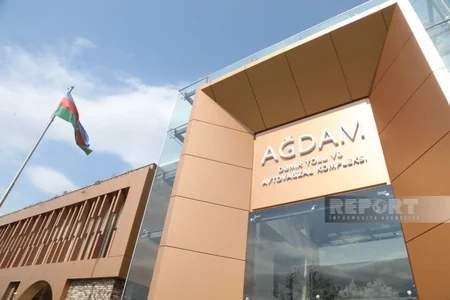 Azərbaycanda akkreditə olunmuş diplomatlar Ağdamdan Bakıya sürət qatarı ilə qayıdırlar - VİDEO