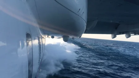 Azərbaycan təyyarəsi İsrailin 8 məntəqəsində yanğını söndürüb