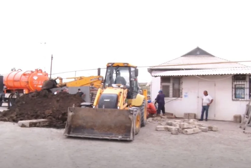 Zəbt olunmuş ərazidə tikilmiş ev neft borusundakı qəzanın aradan qaldırılmasına mane oldu