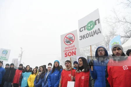 Акция протеста на дороге Ханкенди-Лачын продолжается