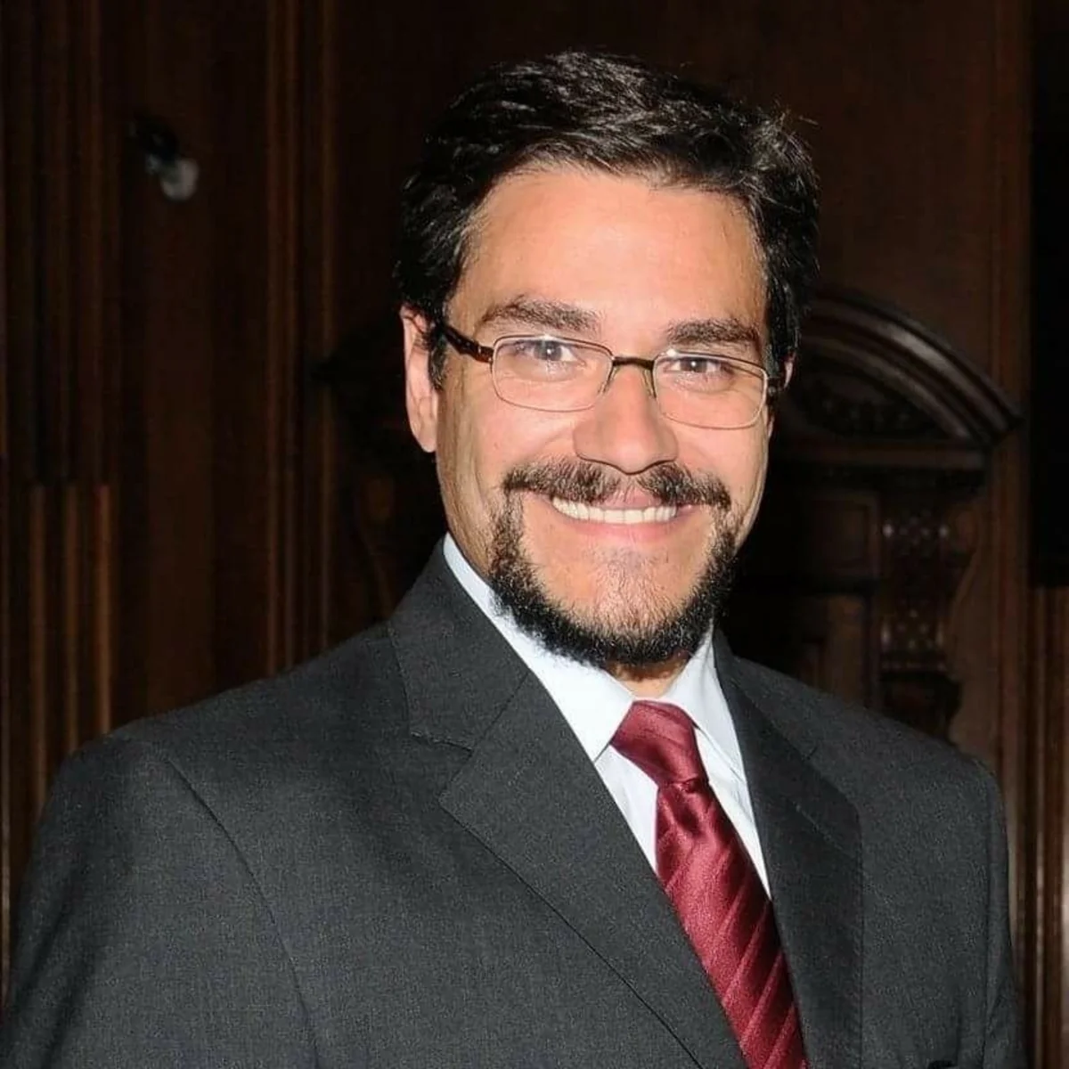 Ekspert: İran Hörmüz körfəzini bağlasa, özünü ayağından güllə ilə vurmuş olar