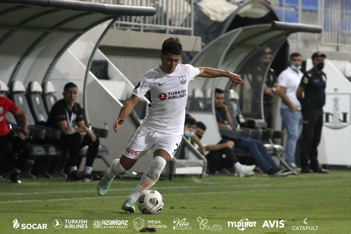 Neftçi protokol qaydalarını pozduğu üçün cərimələnib