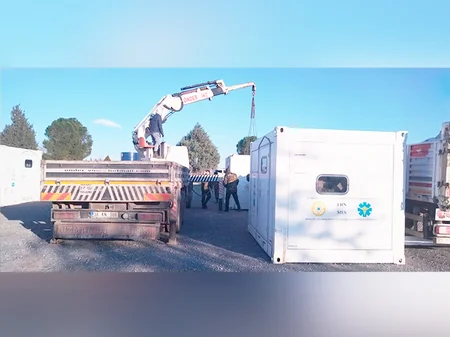 В Кахраманмараше начата установка мобильного полевого госпиталя МЧС