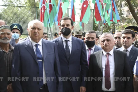 Xətaidə üç şəhidin xatirə lövhəsinin açılışı olub