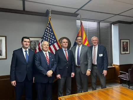 Azərbaycanın baş konsulu Arizona ştatının dövlət rəsmiləri ilə görüşüb