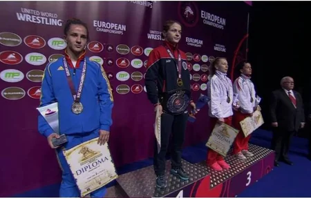 Azərbaycanın qadın güləşçisi 5 qat Avropa çempionu olub