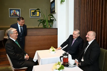 Budapeştdə Türk Dövlətləri Təşkilatının Dövlət başçılarının qeyri-rəsmi Zirvə görüşü keçirilib - YENİLƏNİB-4