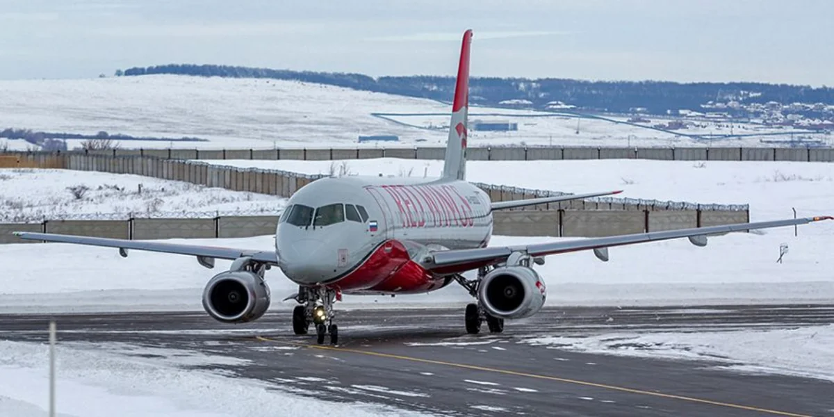 Superjet с отказавшим радиолокатором готовится к посадке в Шереметьево