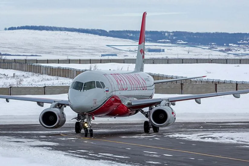 Superjet с отказавшим радиолокатором готовится к посадке в Шереметьево