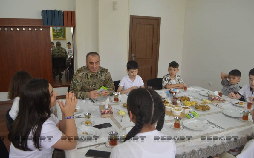 Hikmət Mirzəyev şəhid övladları ilə görüşüb
