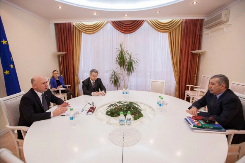 Moldova baş naziri Azərbaycan səfiri ilə görüşüb