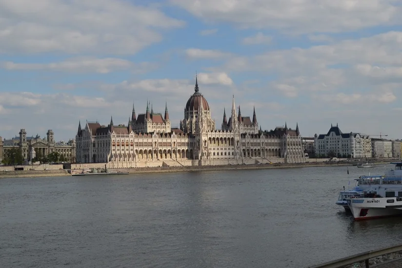 Macarıstan hökuməti anti-Rusiya sanksiyalarına görə 7 mlrd. dollar itirib