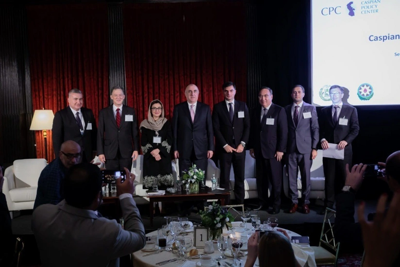 Министр: Госнефтефонд Азербайджана инвестировал в США 8 млрд долларов