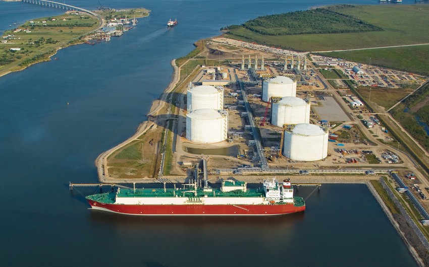 Shell drops out of major US LNG project