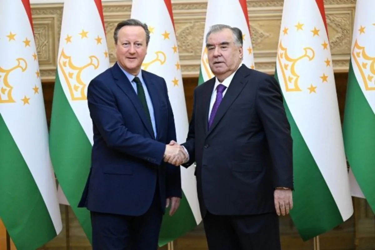 Emoməli Rəhmon ilə Devid Kemeron Tacikistan-Britaniya əlaqələrini müzakirə ediblər
