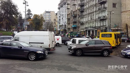 Ukrayna DİN: Kiyevin mərkəzindəki mitinqə 2 min nəfər toplaşıb - FOTO