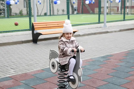 Bakıda “Bizim həyət” layihəsi çərçivəsində yeni həyət istifadəyə verilib