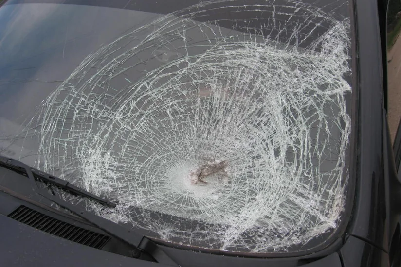 Beyləqanda bahalı avtomobil aşıb, ölən var