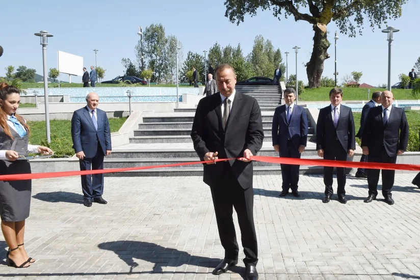 Prezident İlham Əliyev Qəbələ regional “ASAN xidmət” mərkəzinin açılışında iştirak edib