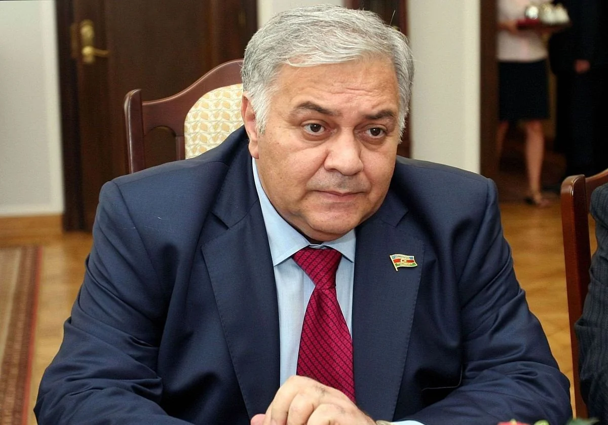 Oqtay Əsədov “Təhsil haqqında” qanun ətrafında yaranan anlaşılmazlığa aydınlıq gətirib