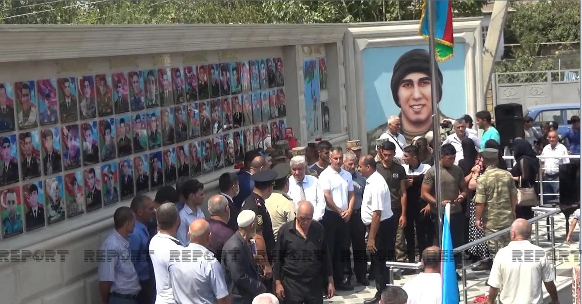 Biləsuvarda Şəhidlər xatirə kompleksinin açılışı olub