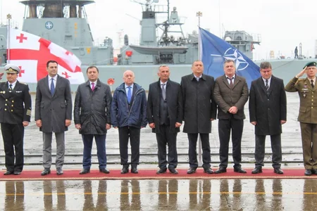 NATO gəmiləri Gürcüstanın ərazi sularına daxil olub