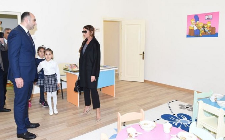 Azərbaycanın birinci xanımı Şüvəlanda körpələr evi-uşaq bağçasının açılışında iştirak edib