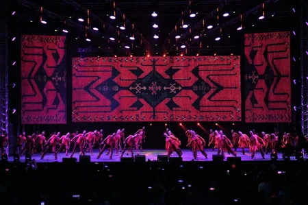 Heydər Əliyev Mərkəzinin parkında Bakının azad edilməsinin 100 illiyi münasibəti ilə konsert olub