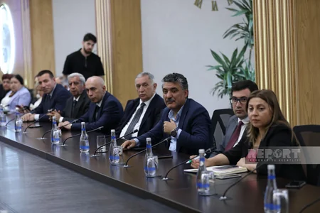 Ənənəvi dəyərlərin və ailə institutunun qorunmasında təhsilin roluna həsr olunan konfrans keçirilib