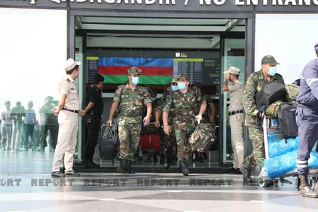First group of Azerbaijani firefighters return home from Turkey