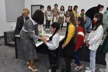 Laçına qayıdanların yeni şəraitə adaptasiyasına kömək üçün təlimlər keçirilib