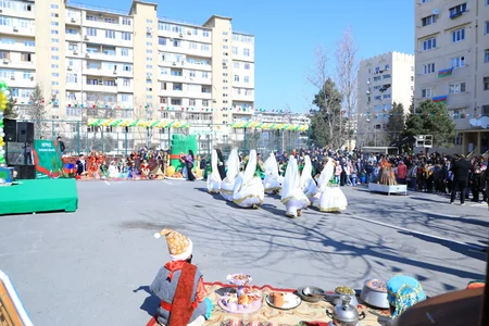 Bakının Nizami və Nəsimi rayonlarında bayram şənliyi keçirilib