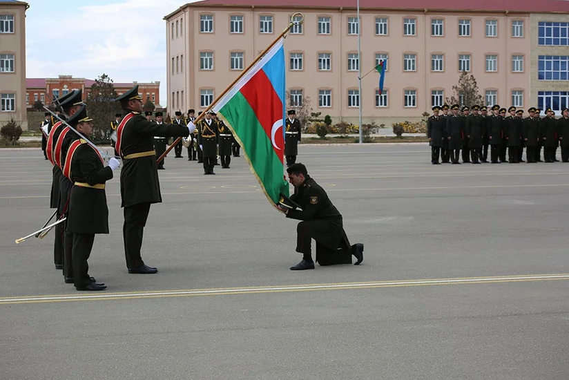 Əlahiddə Ümumqoşun Orduda zabit hazırlığı kursunu bitirən məzunlara sertifikatlar təqdim edilib - FOTO - VİDEO