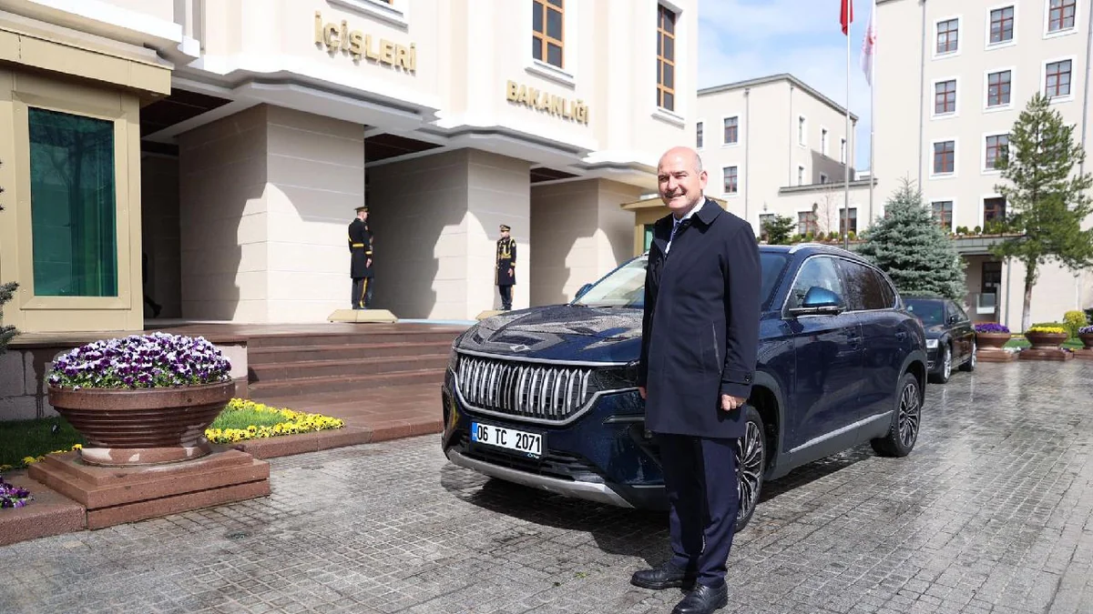 “Togg”dan istifadə edən türkiyəli nazir: “Kifayət qədər rahat və təhlükəsizdir”