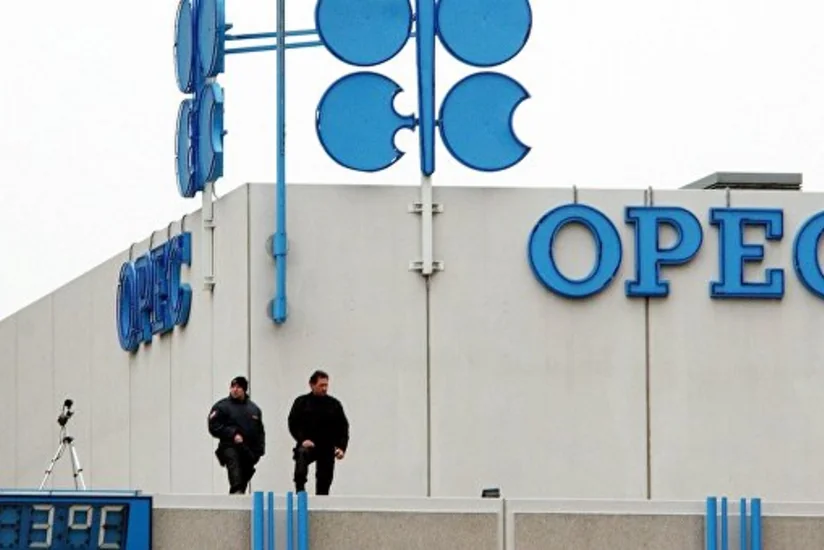 На встрече ОПЕК могут обсудить сокращение добычи нефти на уровне до 5%
