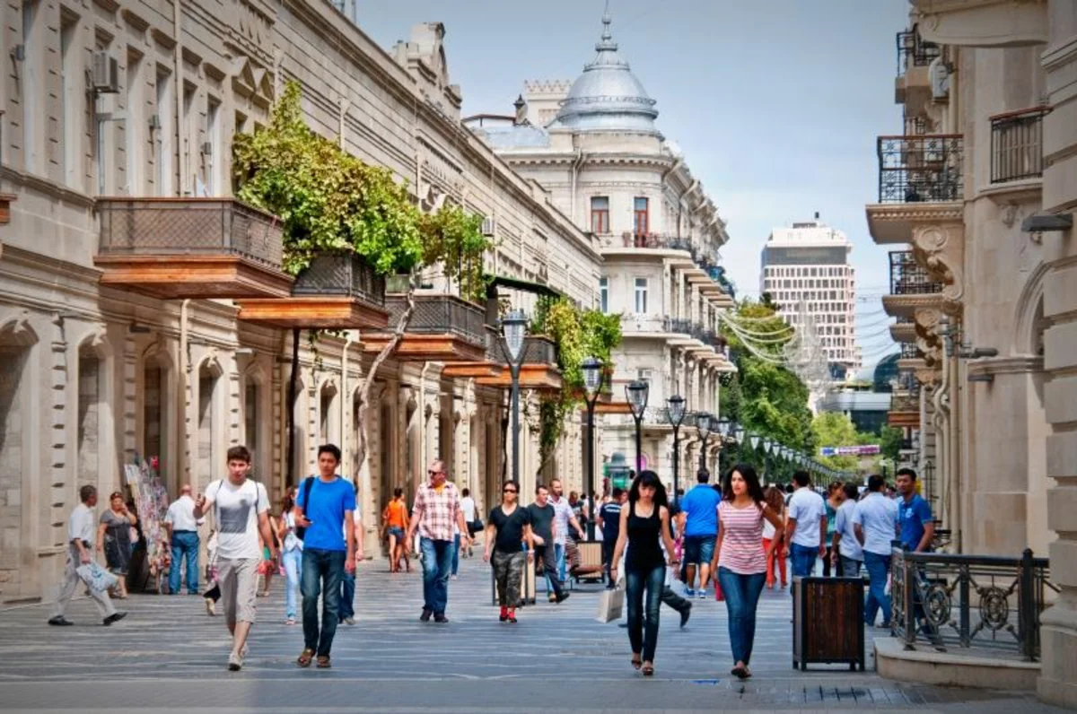 ​Azərbaycan əhalisi yaxın 5 ilə 4% artacaq