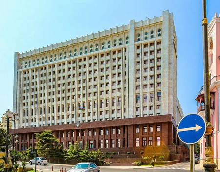 Prezidentin yeni mətbuat katibi haqqında – ARAYIŞ