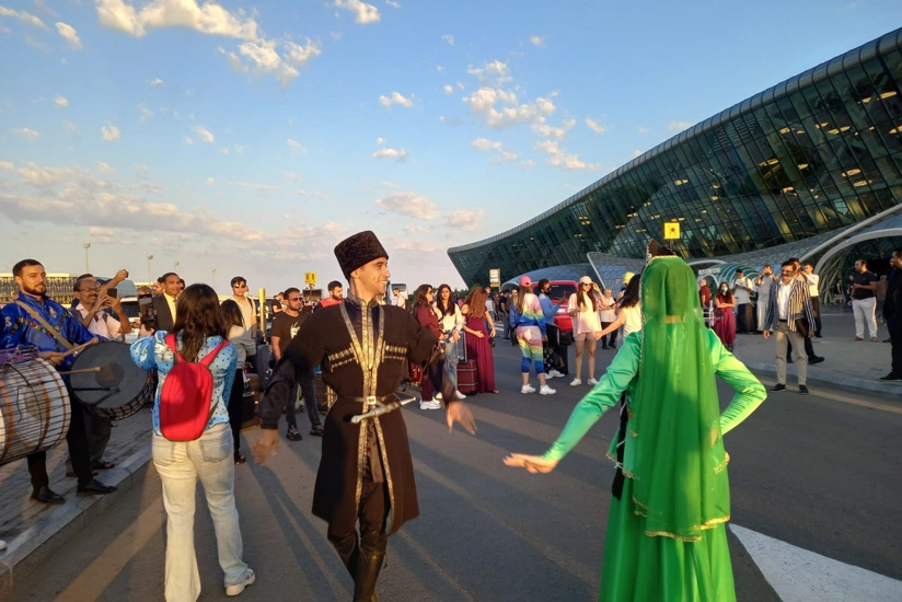 AZAL совершил первый после пандемии прямой рейс из Дели в Баку