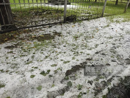 Qaxa dolu yağıb, yağış suları həyətlərə dolub