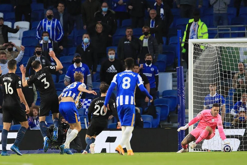 Манчестер Сити проиграл Брайтону в чемпионате Англии