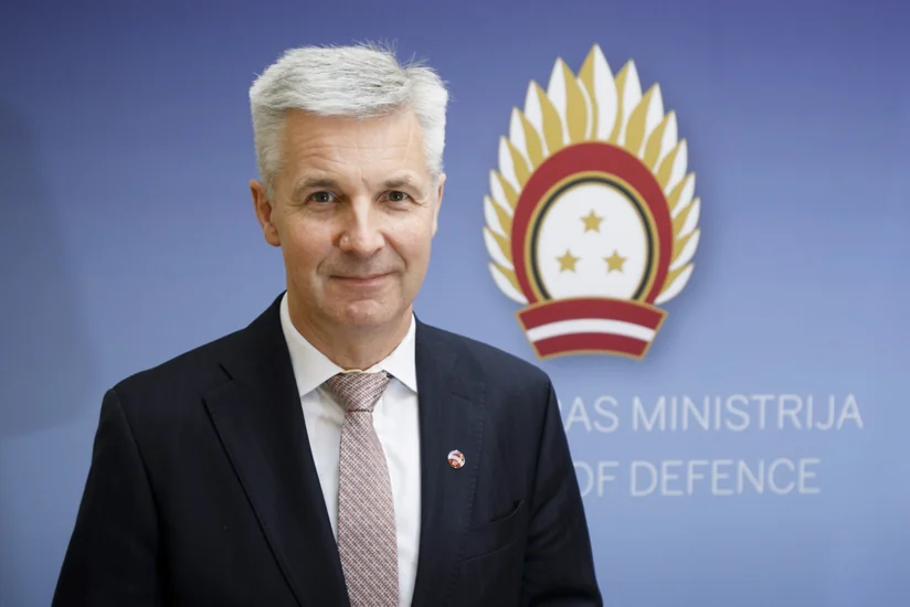 Latviyanın müdafiə naziri: Ukraynaya silah göndərmək niyyətindəyik