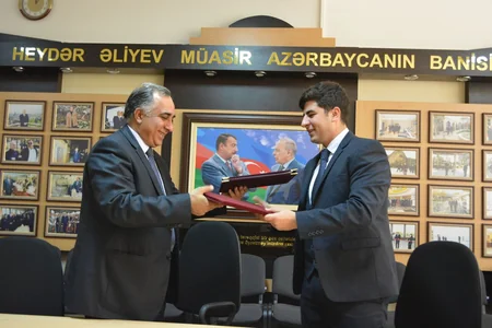 ​Gənclər üçün Təhsil Mərkəzi və Azərbaycan Turizm və Menecment Universiteti arasında əməkdaşlıq memorandumu imzalanıb