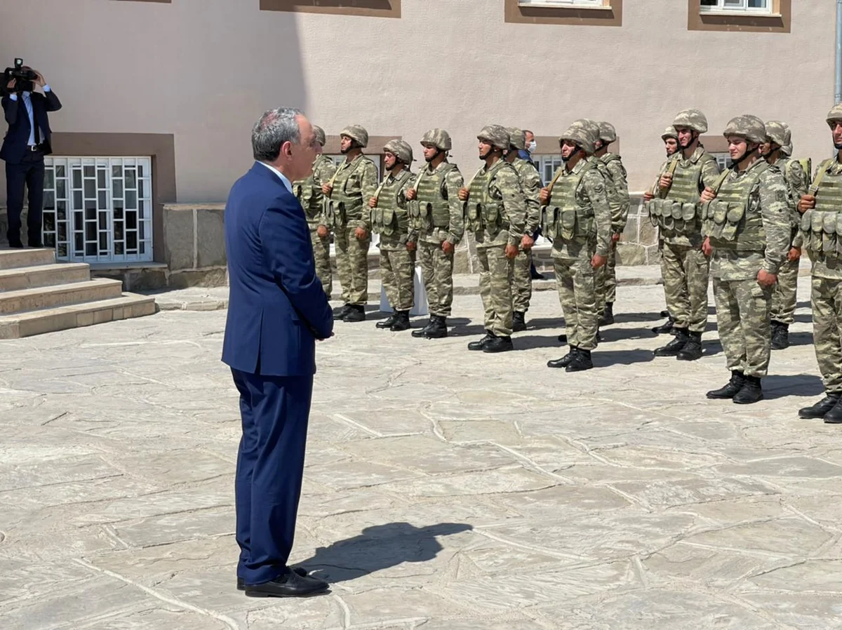 Baş prokuror Sədərək rayonunda hərbi hissədə olub